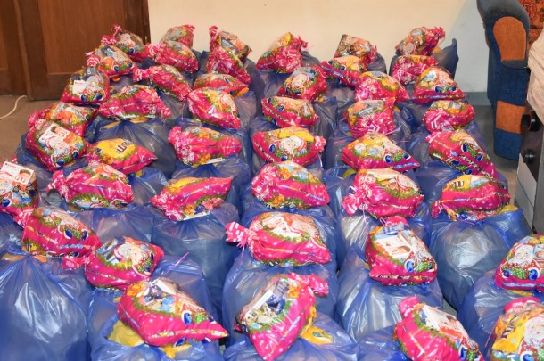 ლანჩხუთის მუნიციპალიტეტის 21 საბავშვო ბაგა-ბაღში აღსაზრდელთა ყოველთვიური რაციონის გარდა საახალწლო საჩუქრებიც დარიგდა